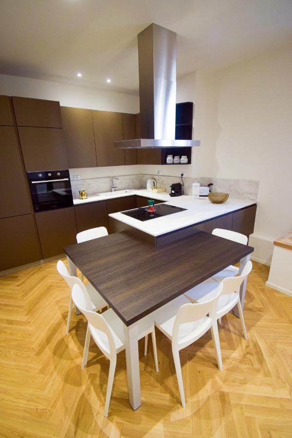 Sibilla Suite Apartment - Via Piella 14 Boloňa Exteriér fotografie