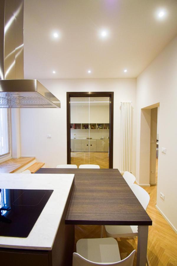 Sibilla Suite Apartment - Via Piella 14 Boloňa Exteriér fotografie